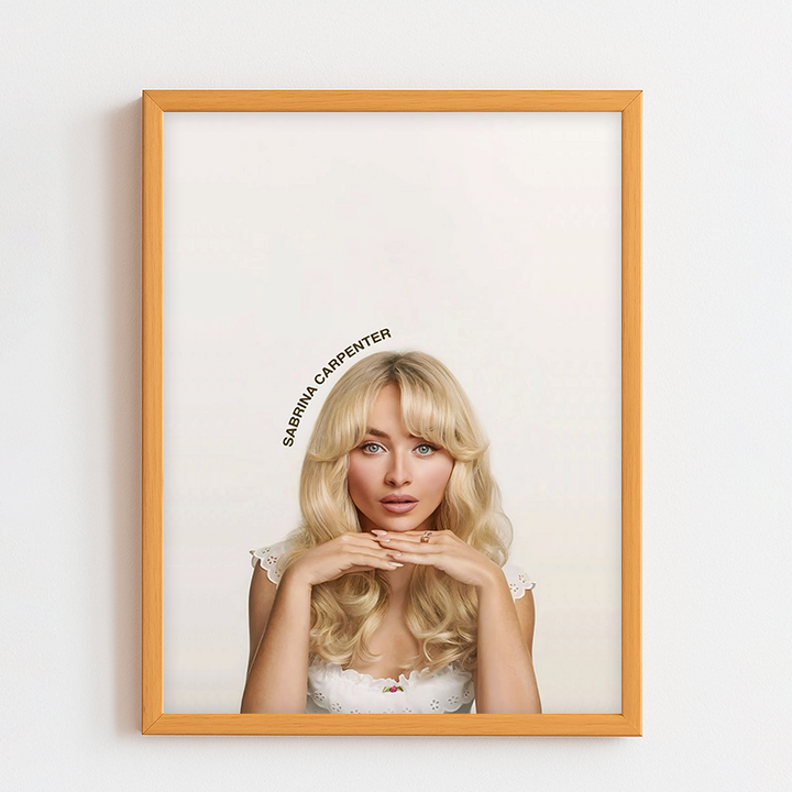Sabrina Carpenter - 1 Frame